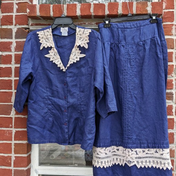 Skirt & Blouse set - Picture 1 of 1